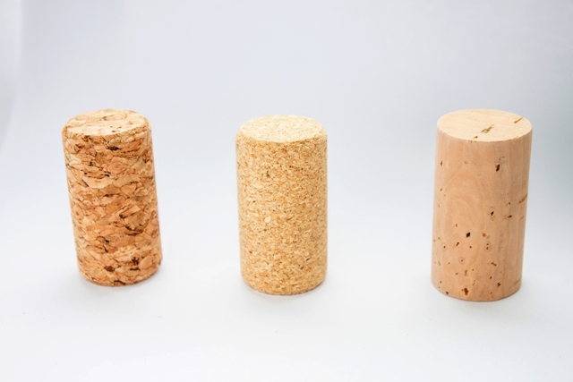 Waterproof Agglomerated Cork Rods Sticks For Making Cork Stoppers 640mm